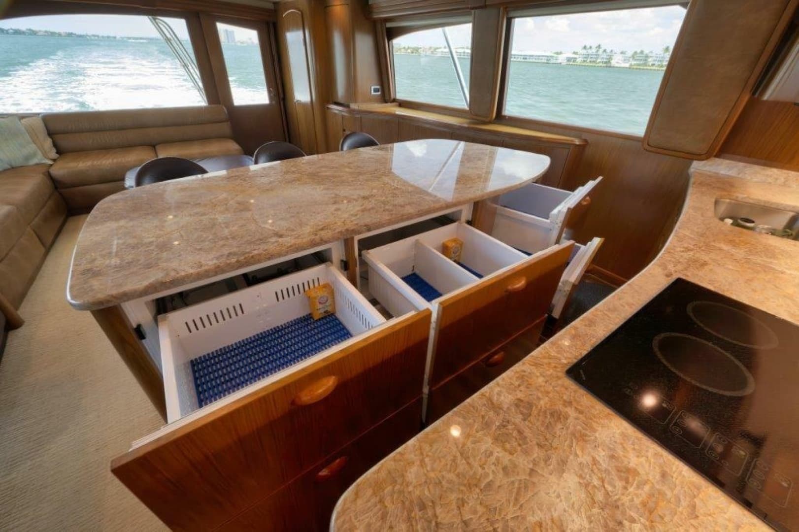 Viking 70 - Cutter Bill - Galley