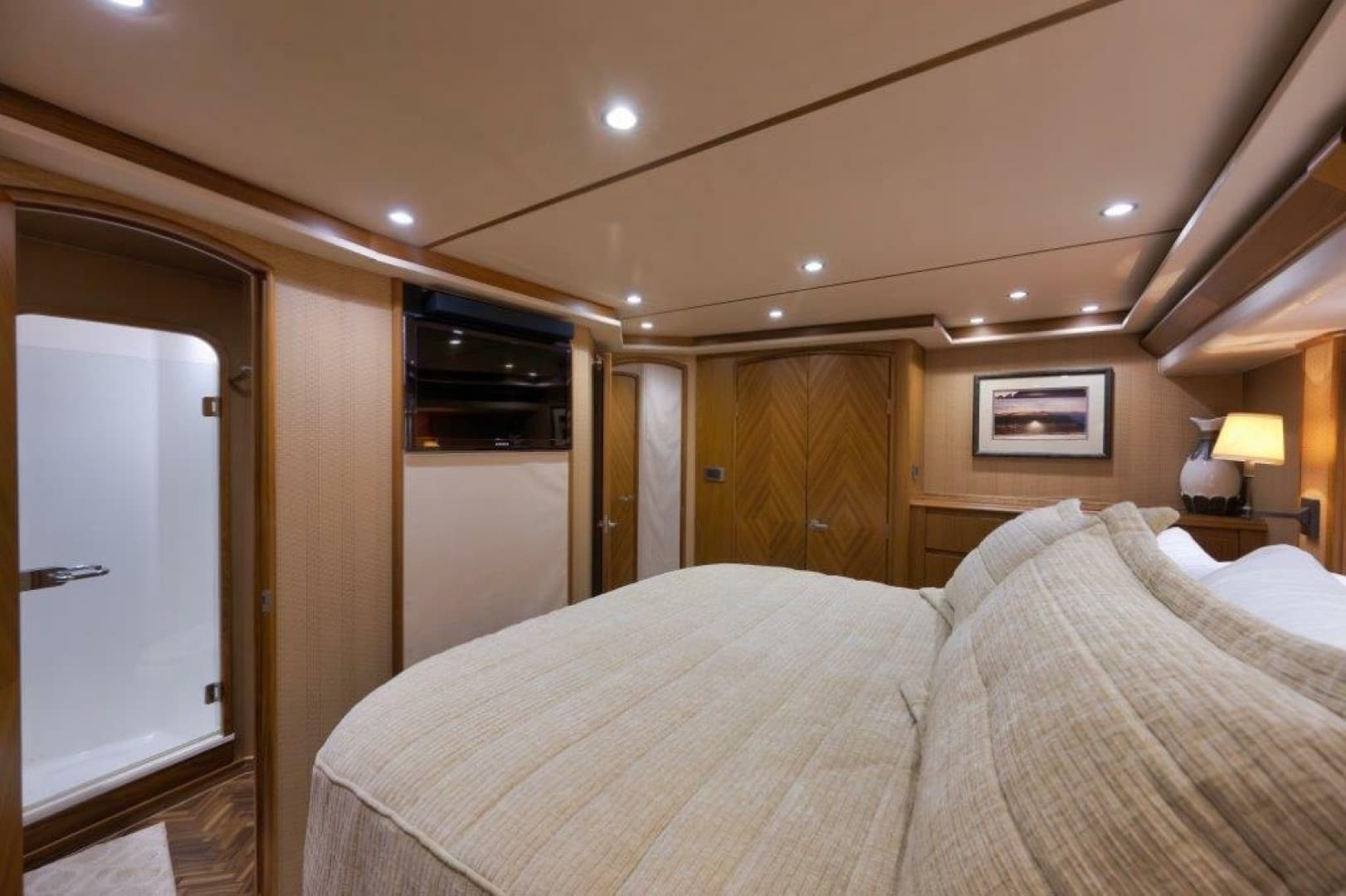 Viking 70 - Cutter Bill - Master Stateroom