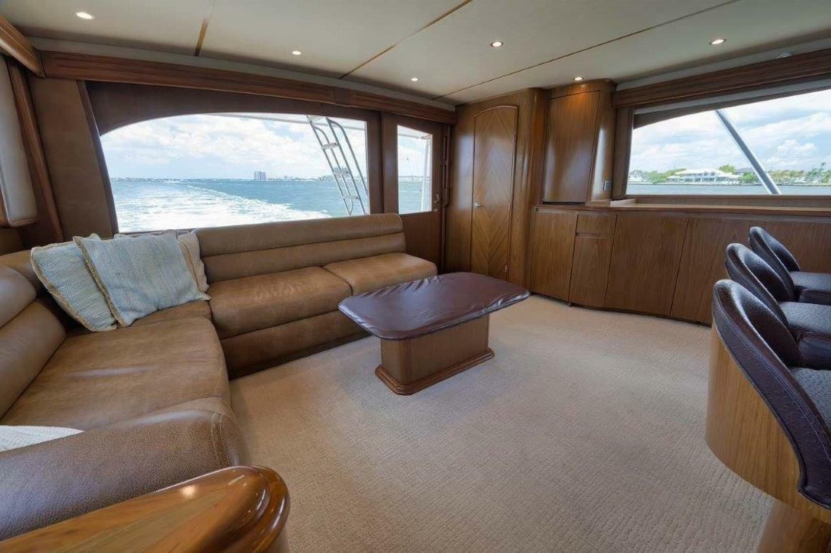 Viking 70 - Cutter Bill - Salon