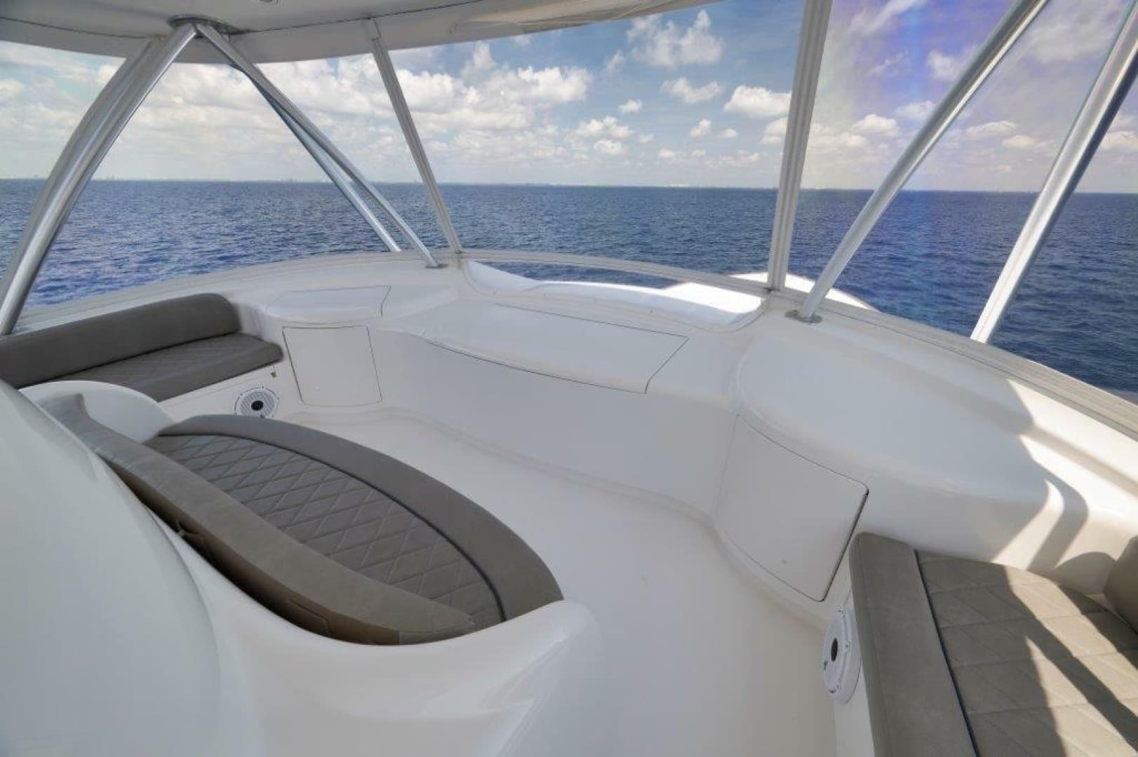 Viking 70 - Cutter Bill - Flybridge
