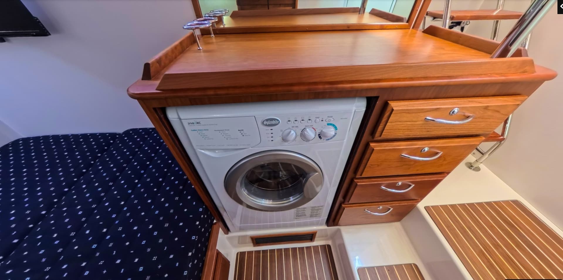 2016 Sabre 48 Salon Express
