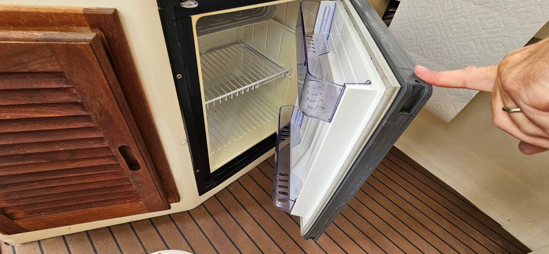 2001 Rosborough RF-246 Custom Wheelhouse