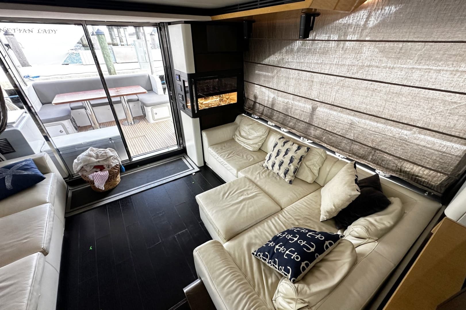 2018 Azimut Flybridge