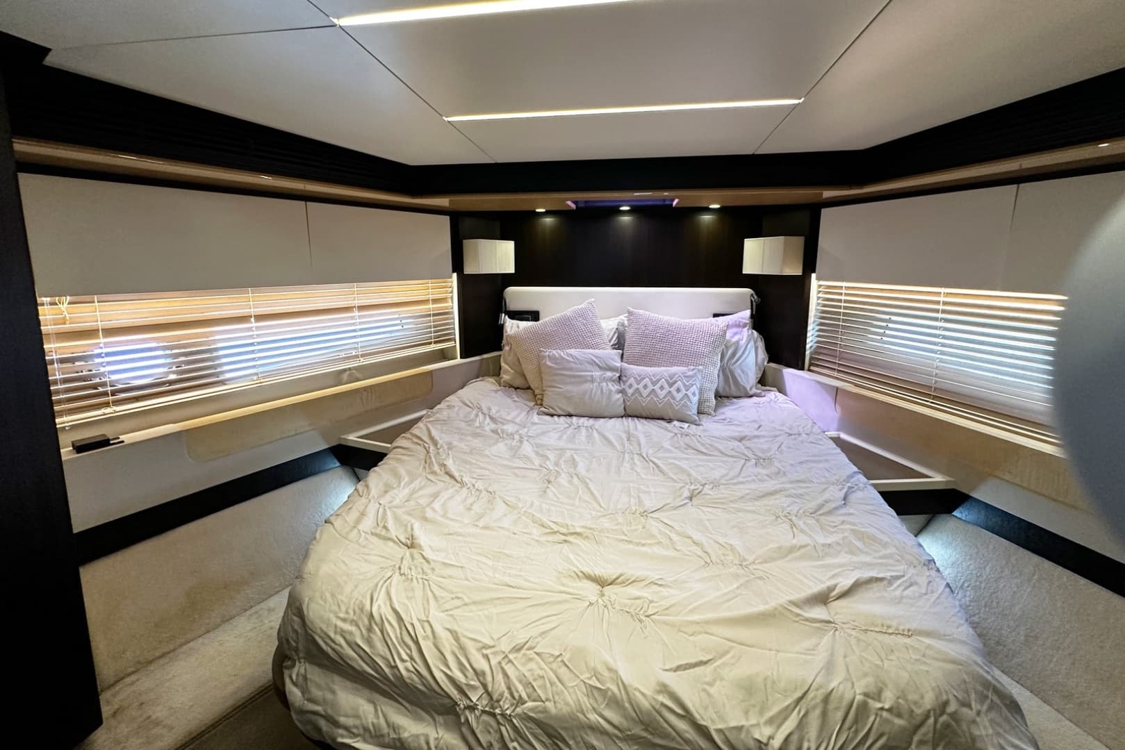 2018 Azimut Flybridge