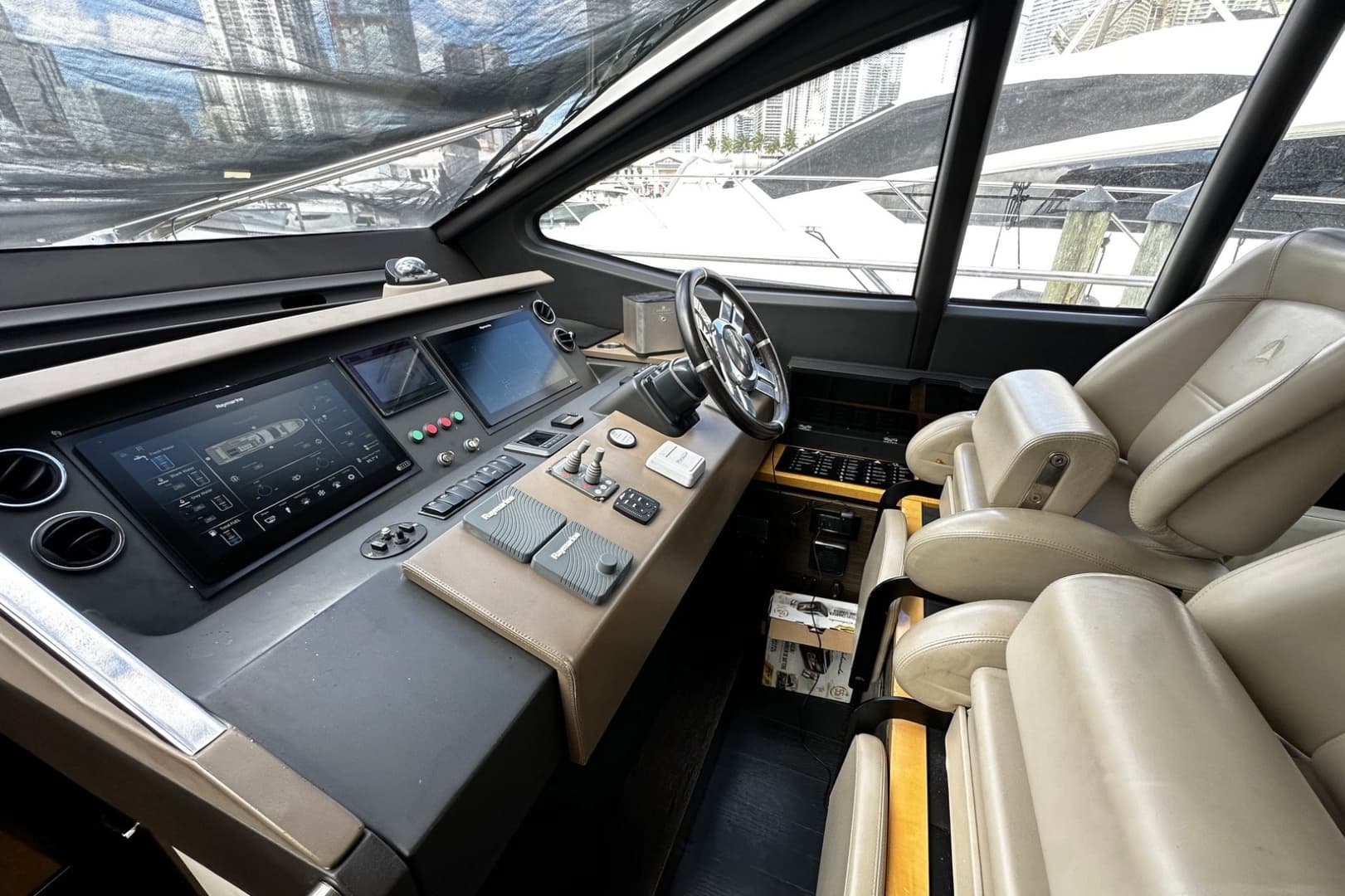 2018 Azimut Flybridge