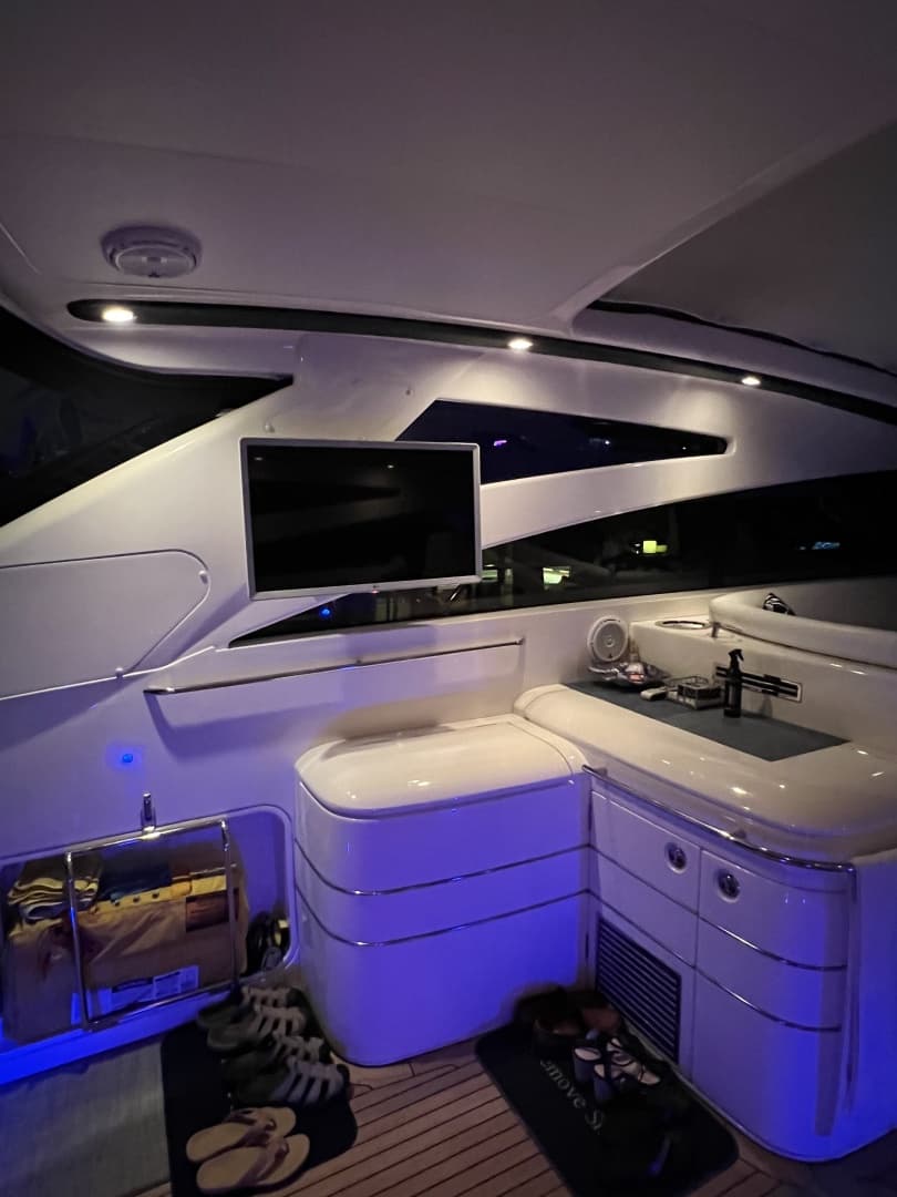2004 Viking Princess V58