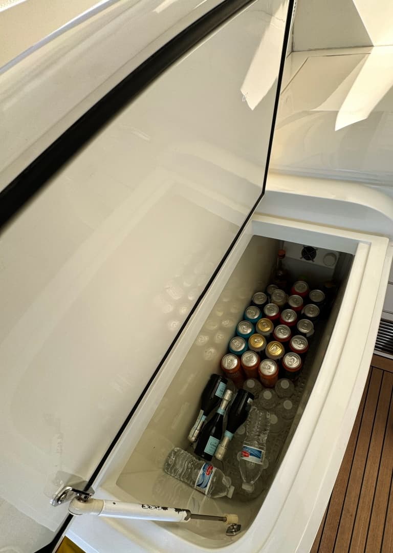 2004 Viking Princess V58