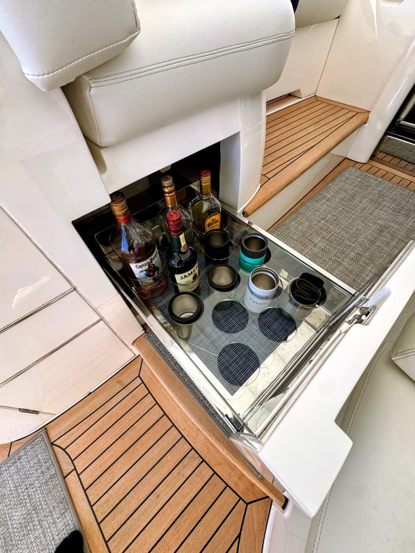 2004 Viking Princess V58