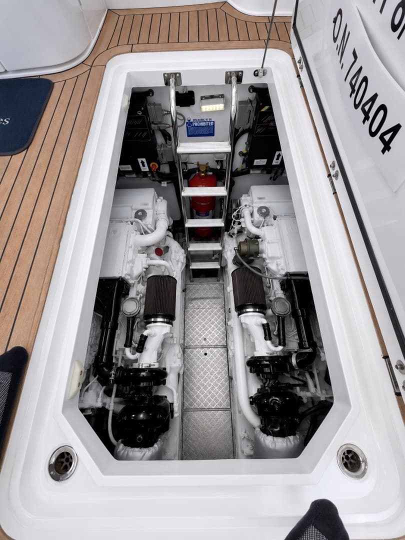 2004 Viking Princess V58