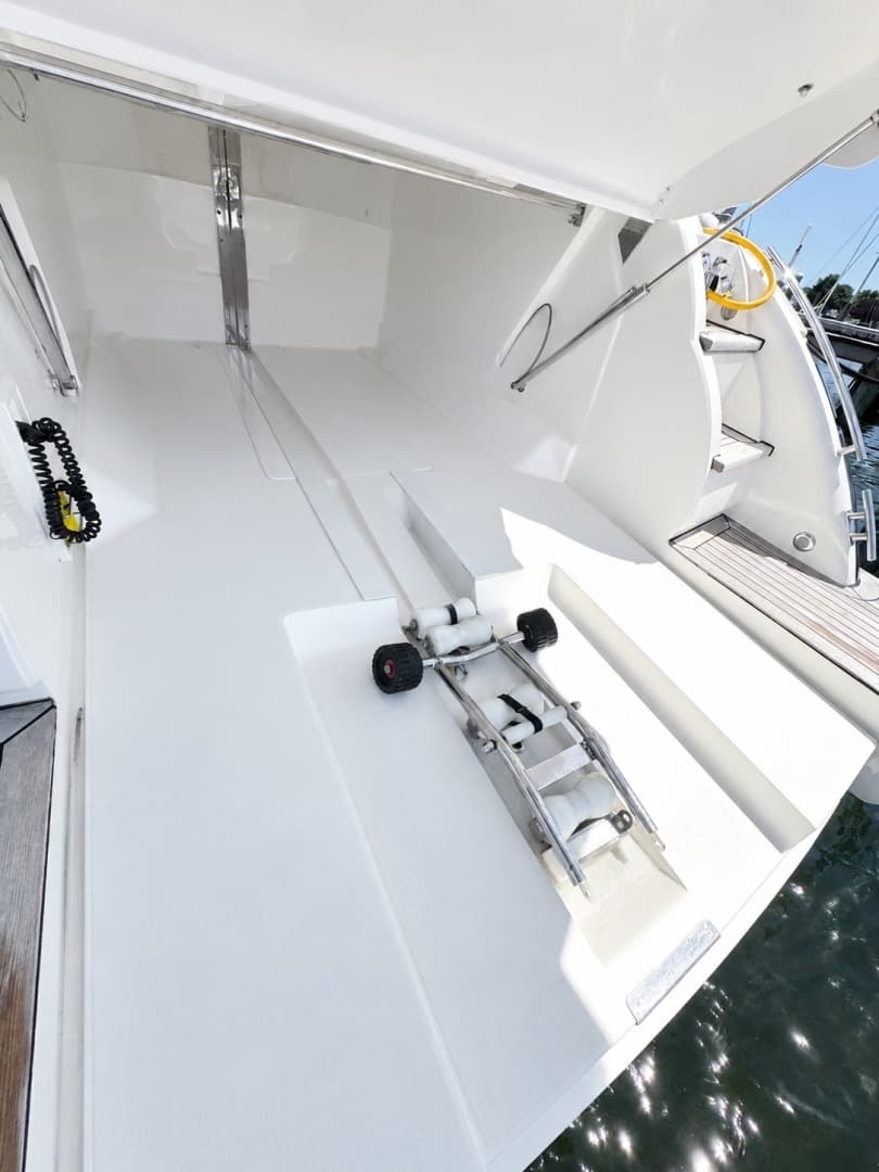 2004 Viking Princess V58