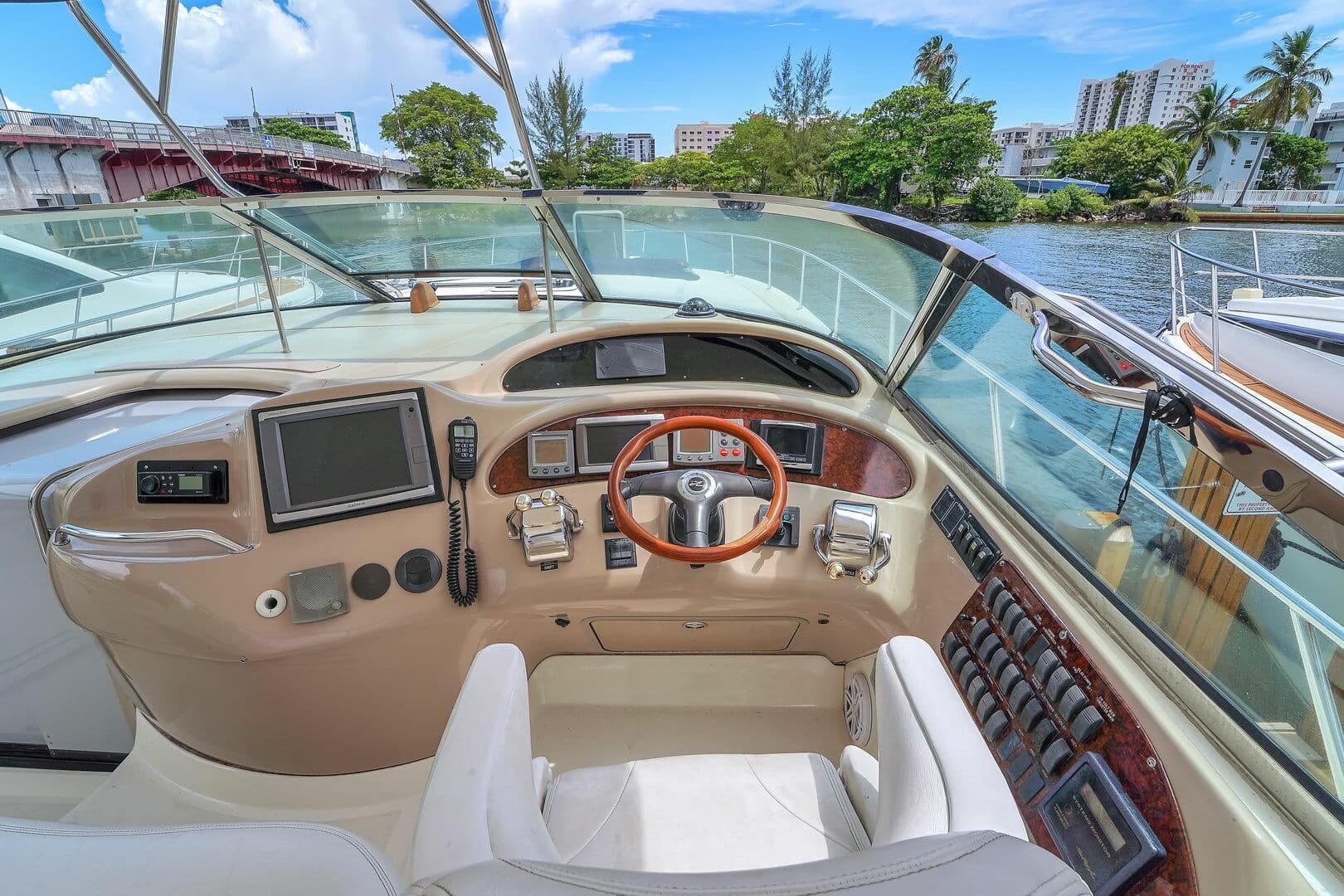 2004 Sea Ray 460 Sundancer