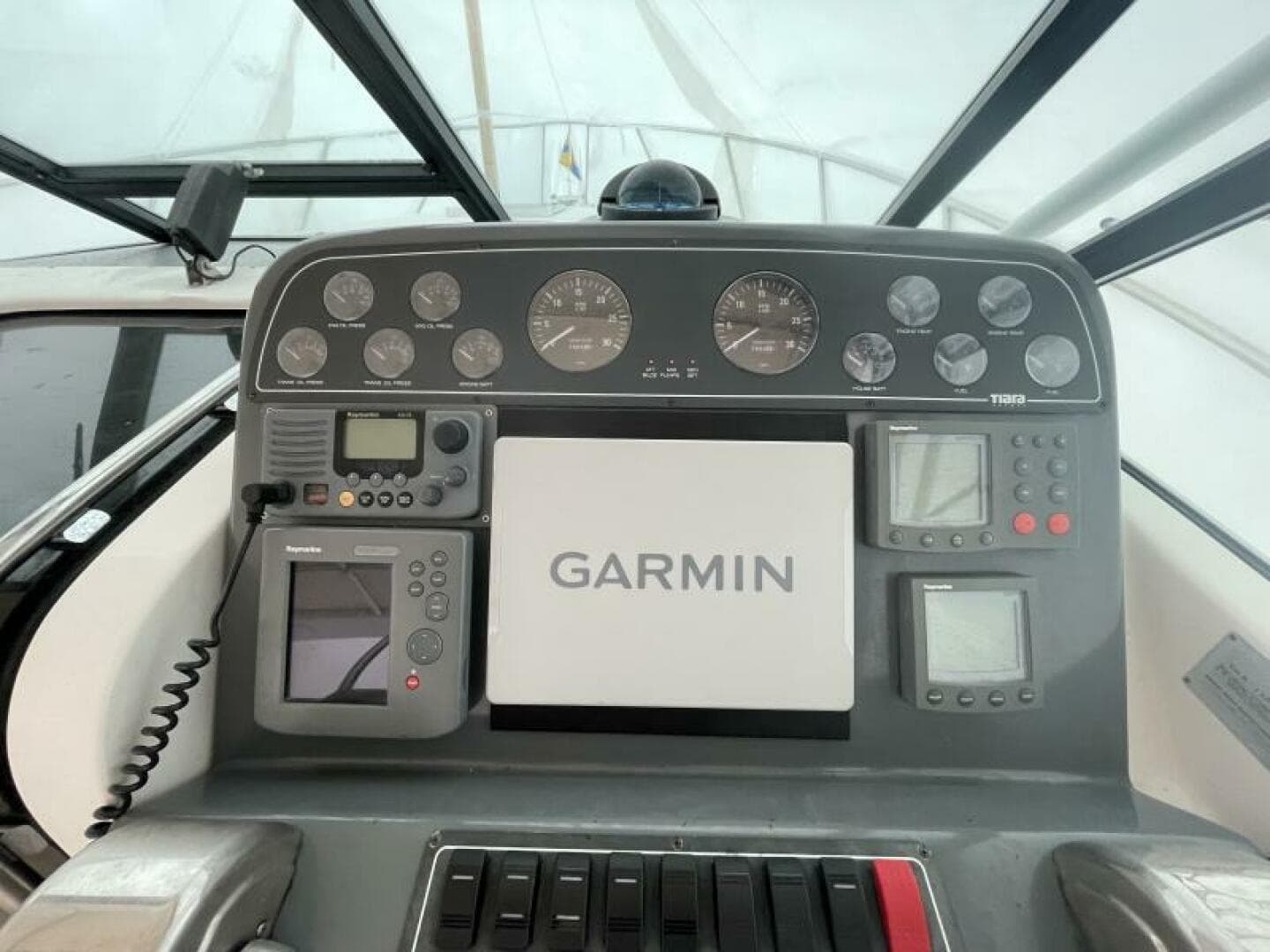 2003 Tiara Yachts 3100 Open