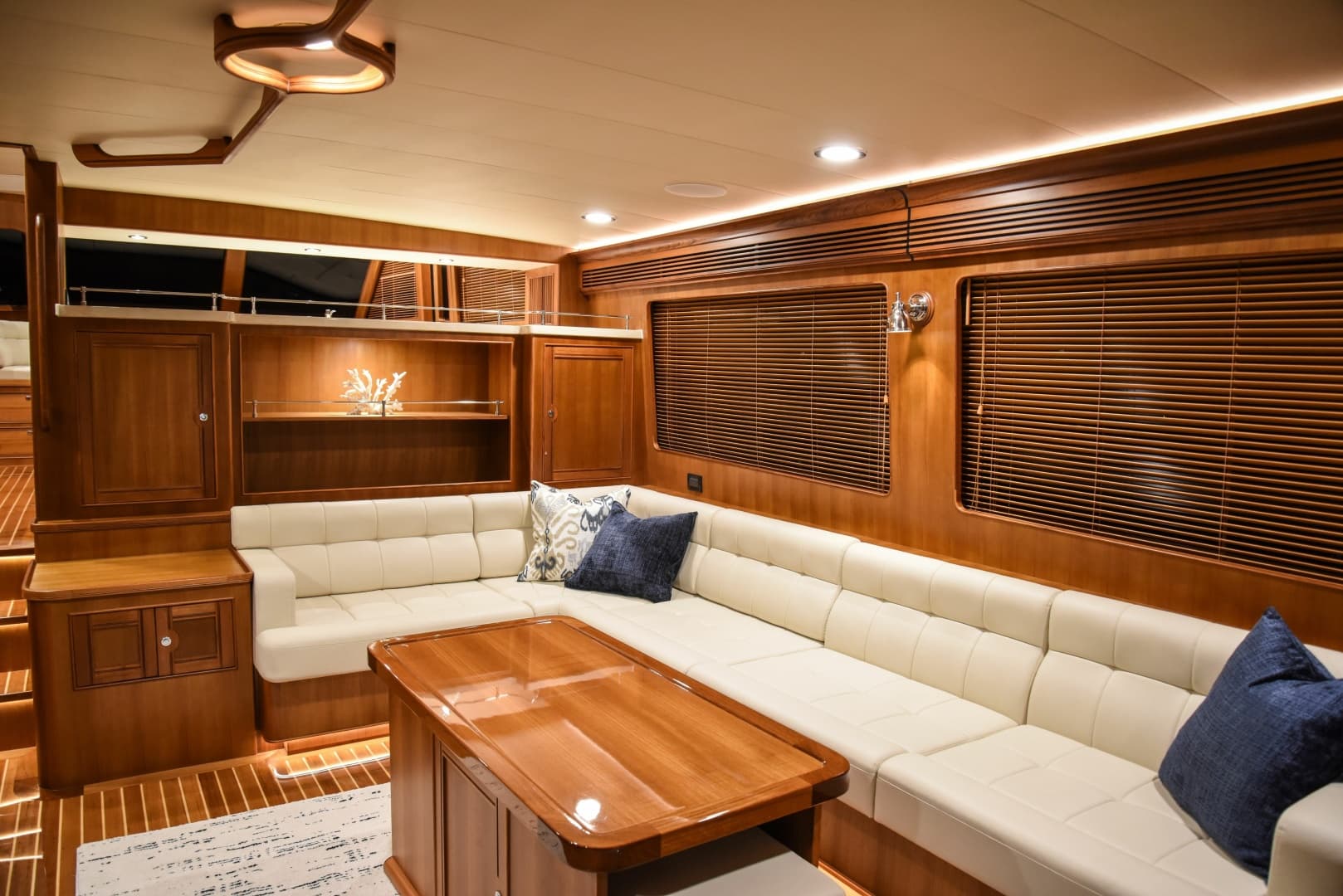 Starboard Salon Settee