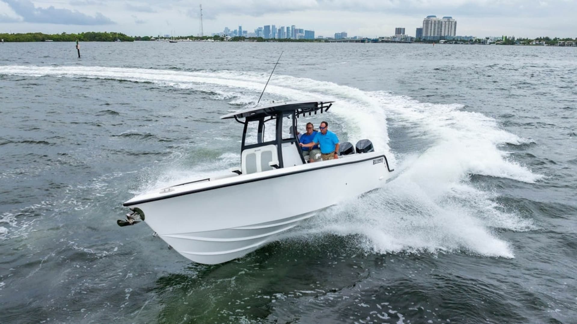 2027 Reef Runner 280