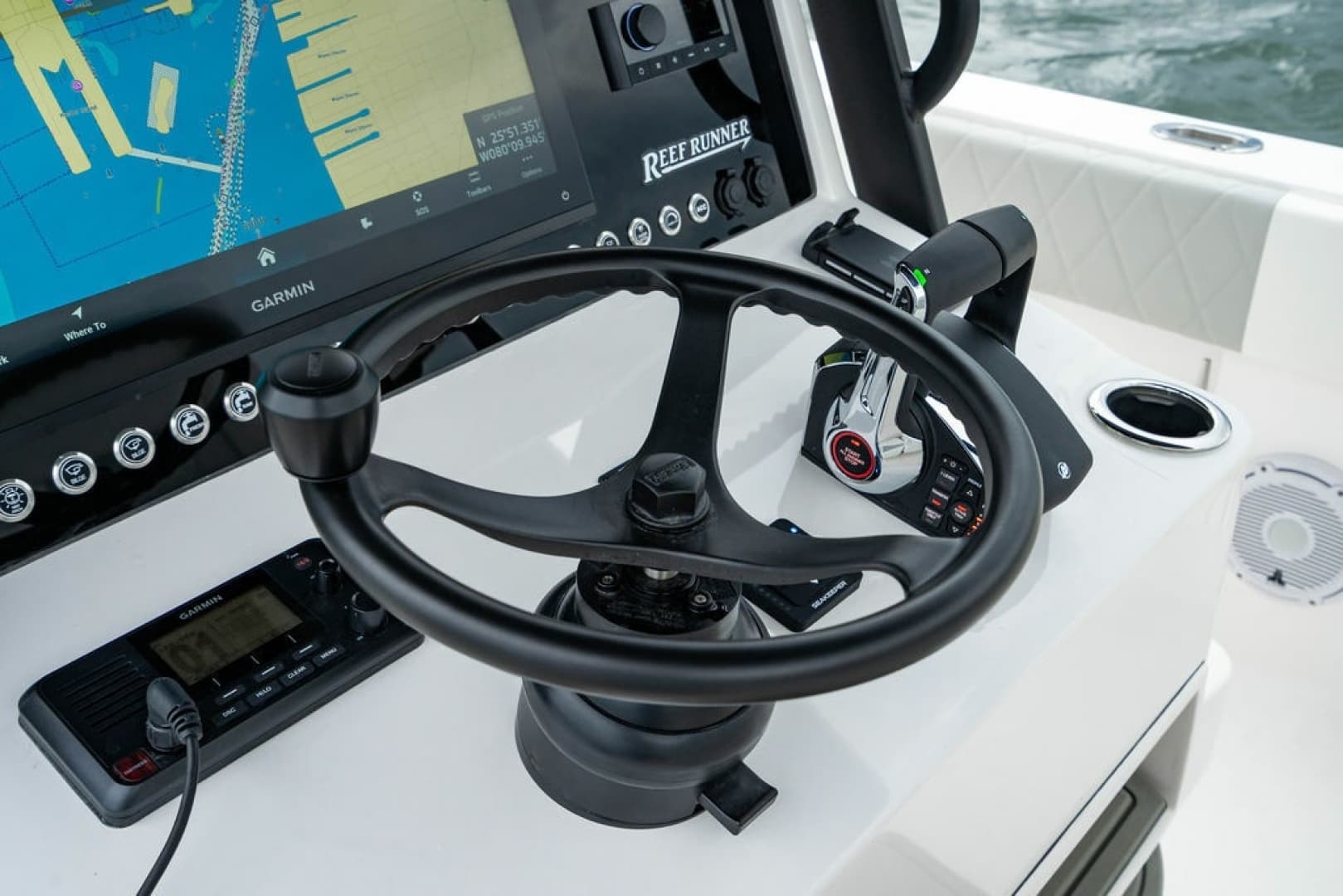 2027 Reef Runner 280