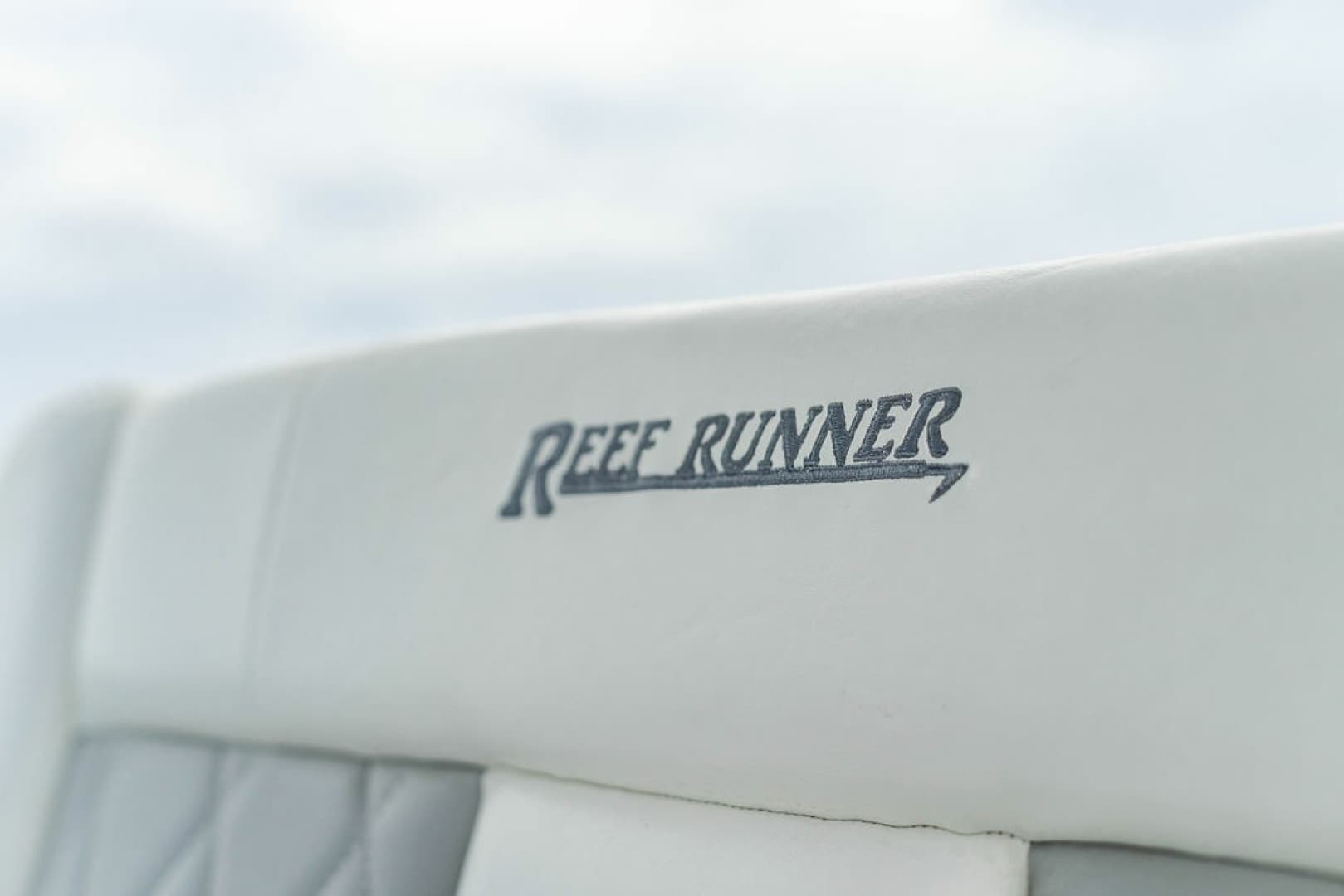 2027 Reef Runner 280