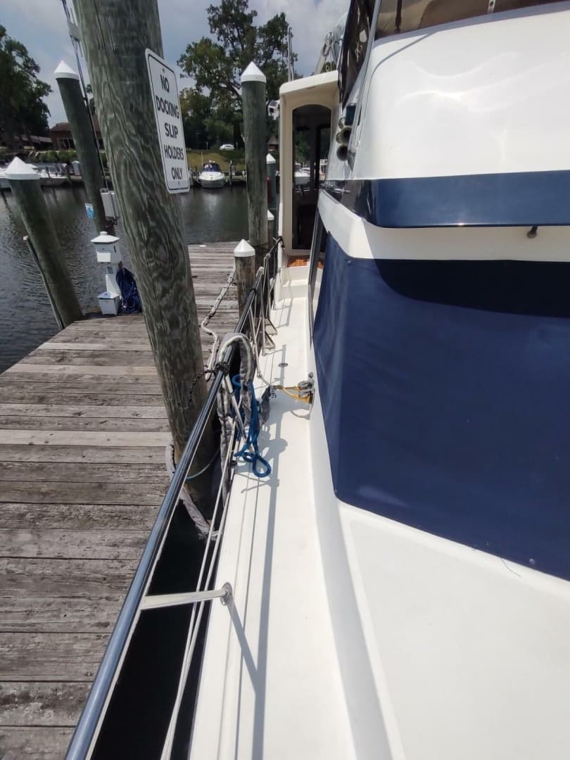 1989 Hyatt Double Cabin Motoryacht