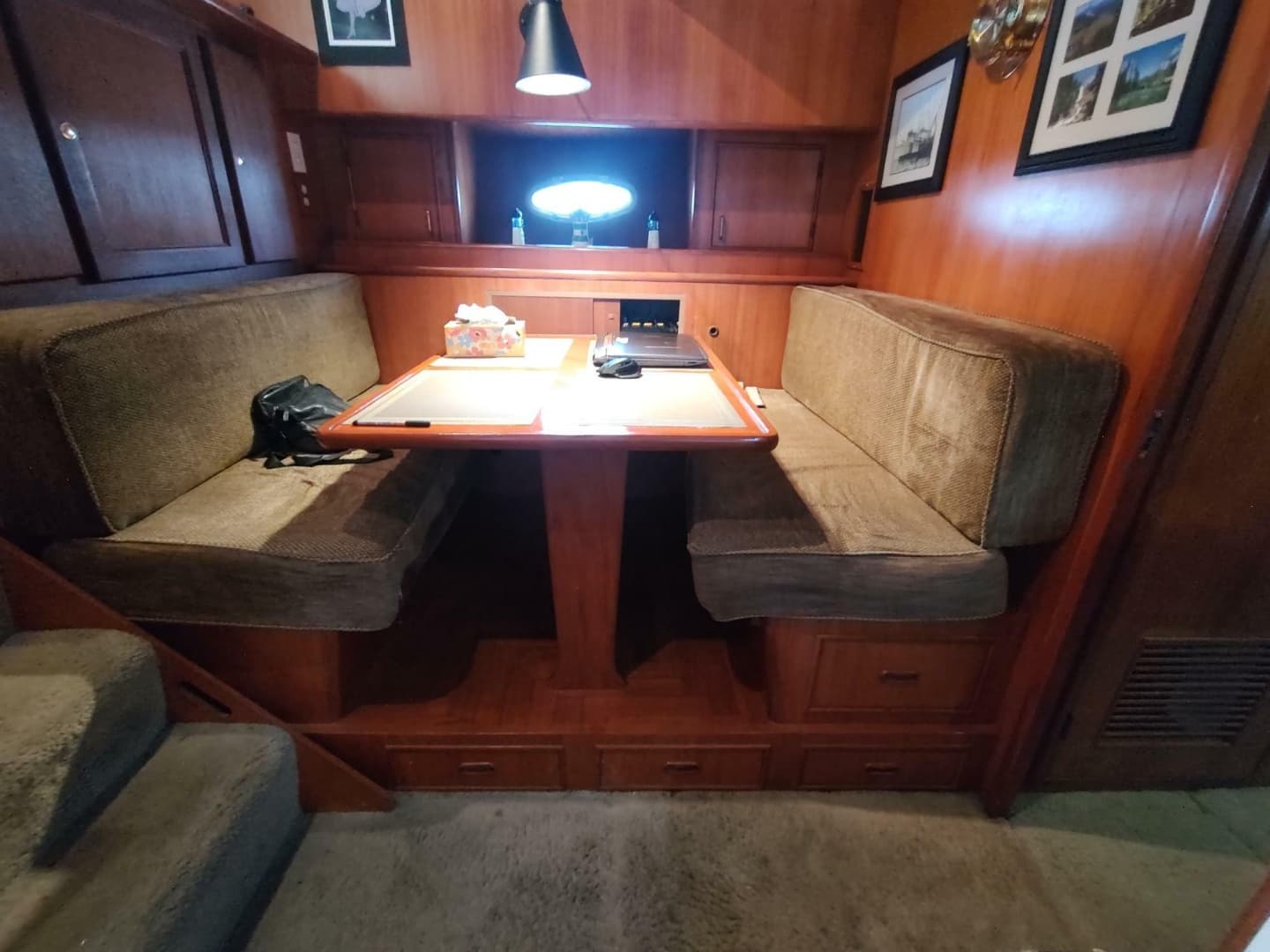 1989 Hyatt Double Cabin Motoryacht