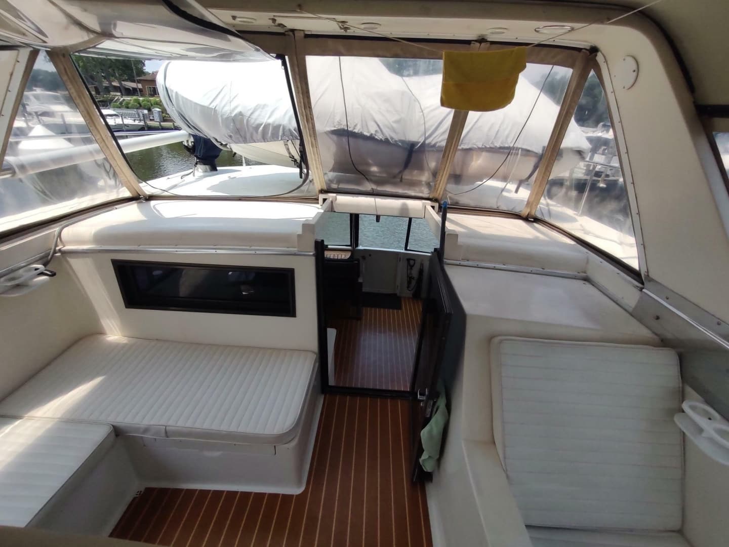 1989 Hyatt Double Cabin Motoryacht