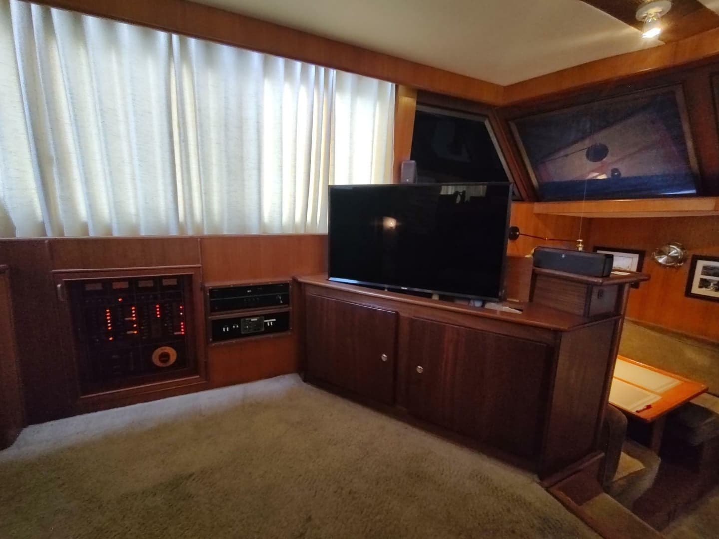 1989 Hyatt Double Cabin Motoryacht