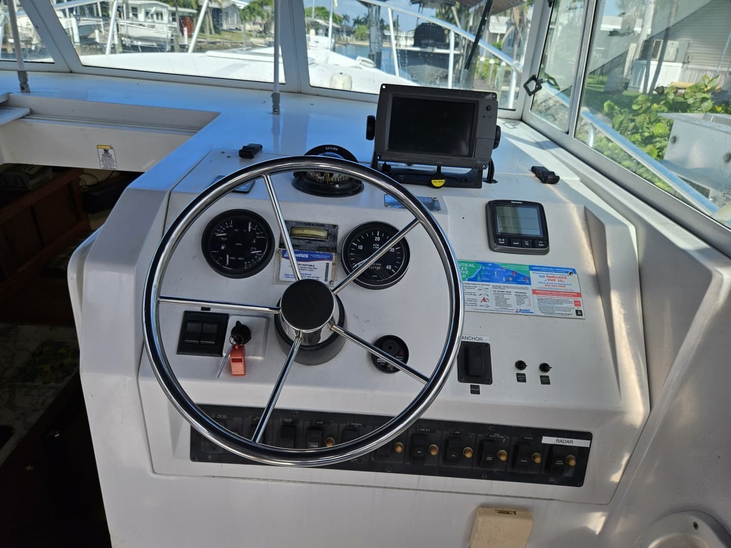 2000 Mainship Pilot 30