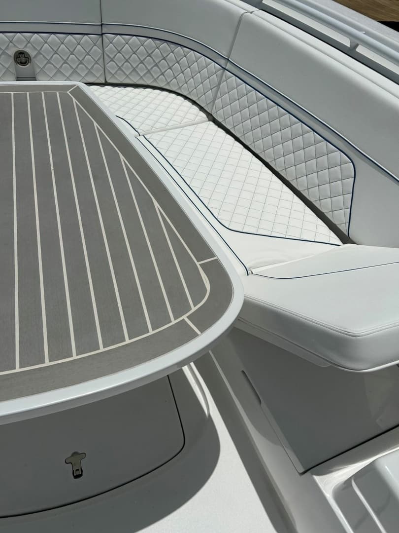 2025 Intrepid 375 Nomad