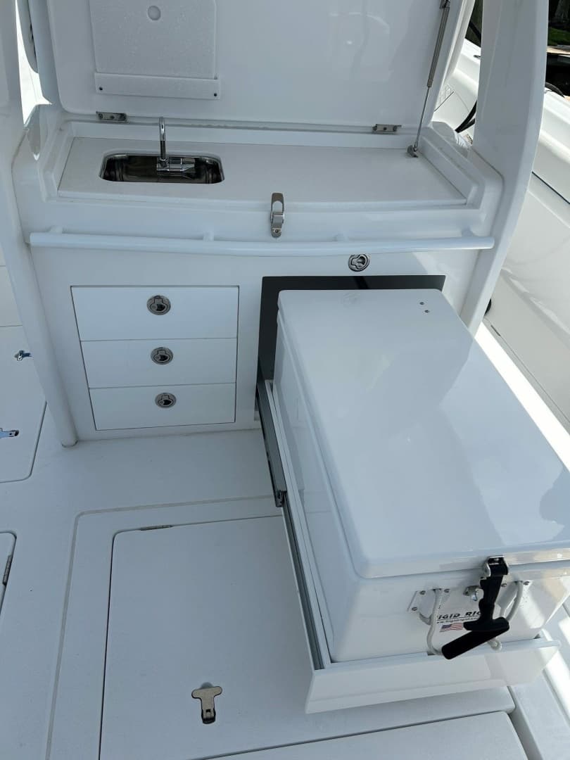 2025 Intrepid 375 Nomad