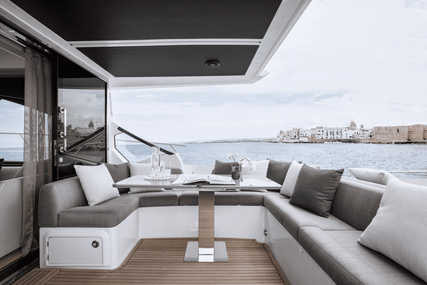 2023 Azimut S6