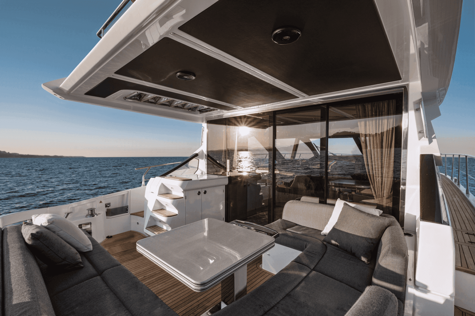 2023 Azimut S6