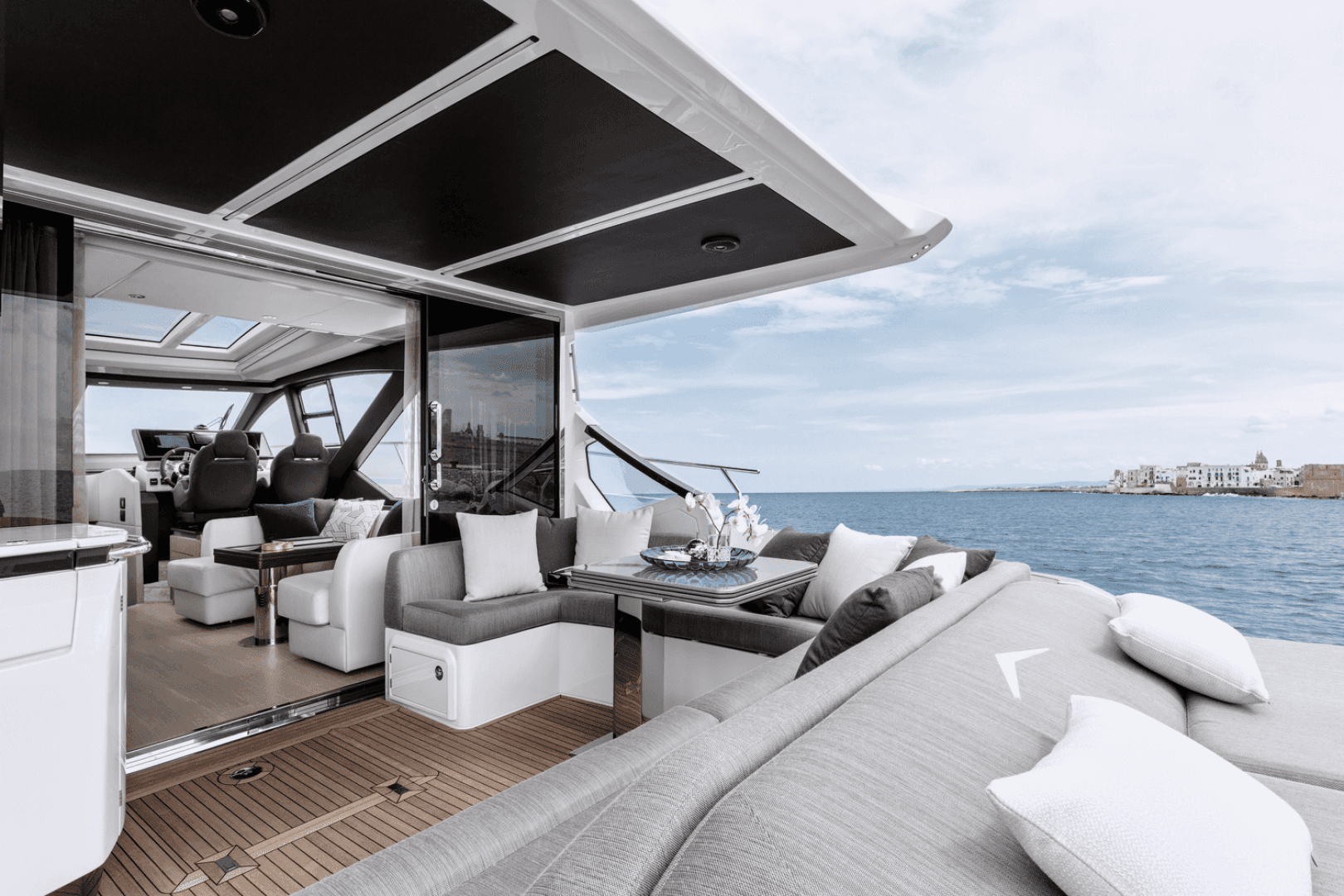 2023 Azimut S6