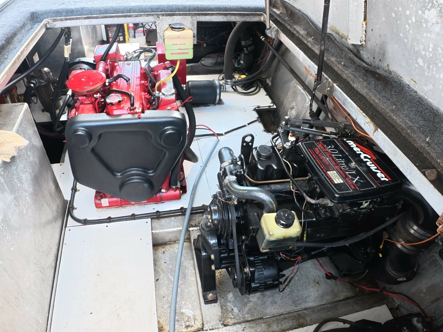 1996 Lakeview 14x56 houseboat