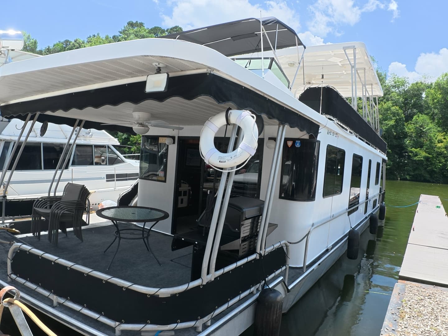 1996 Lakeview 14x56 houseboat