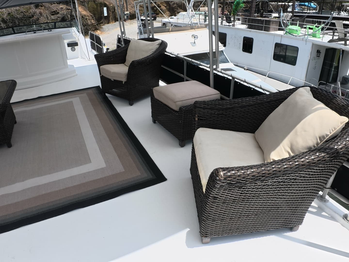 1996 Lakeview 14x56 houseboat