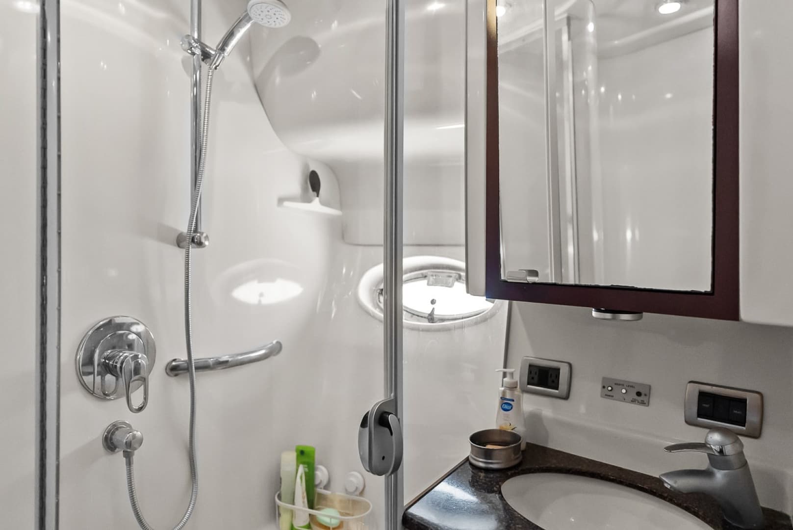 Guest Shower