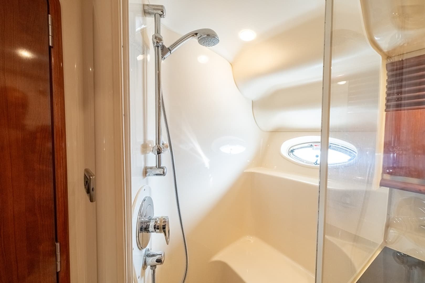 Guest shower