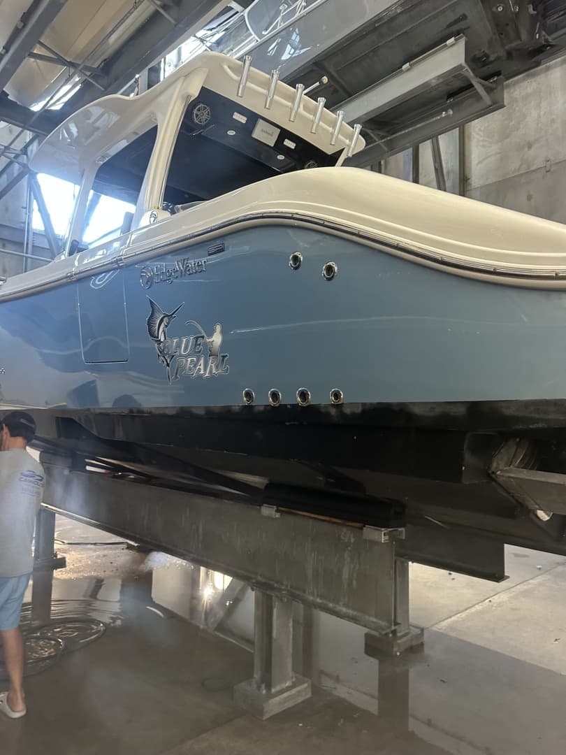 2018 Edgewater 370CC