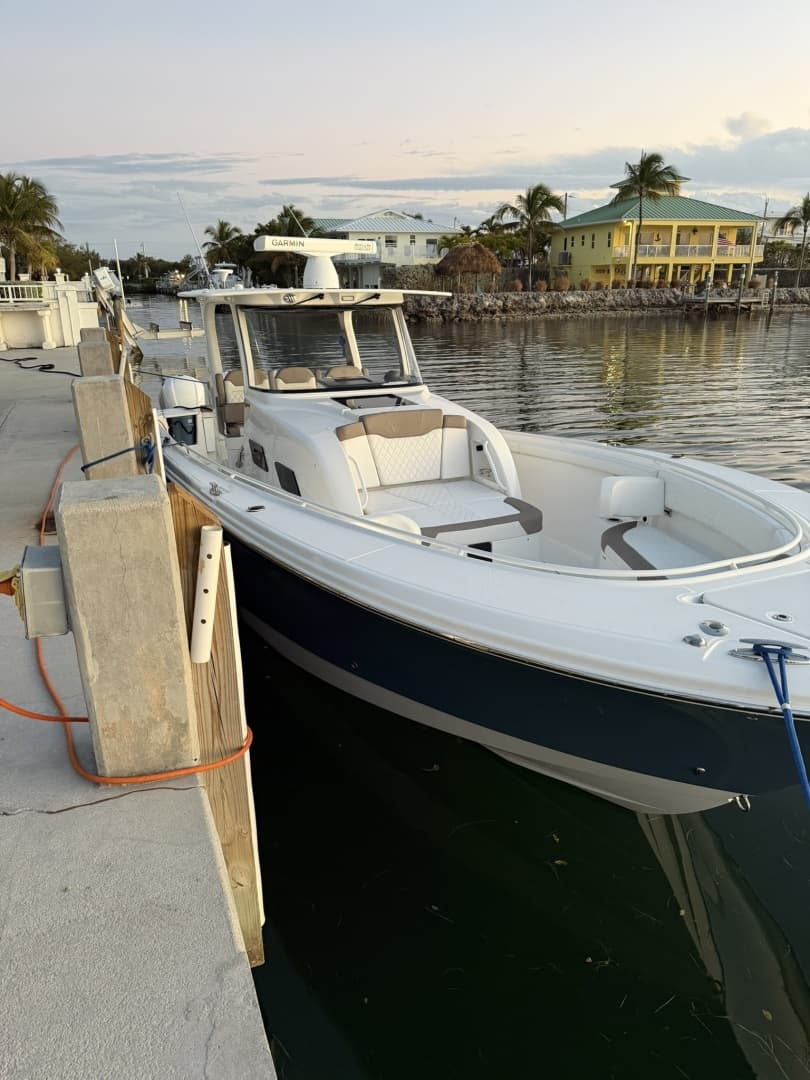 2018 Edgewater 370CC
