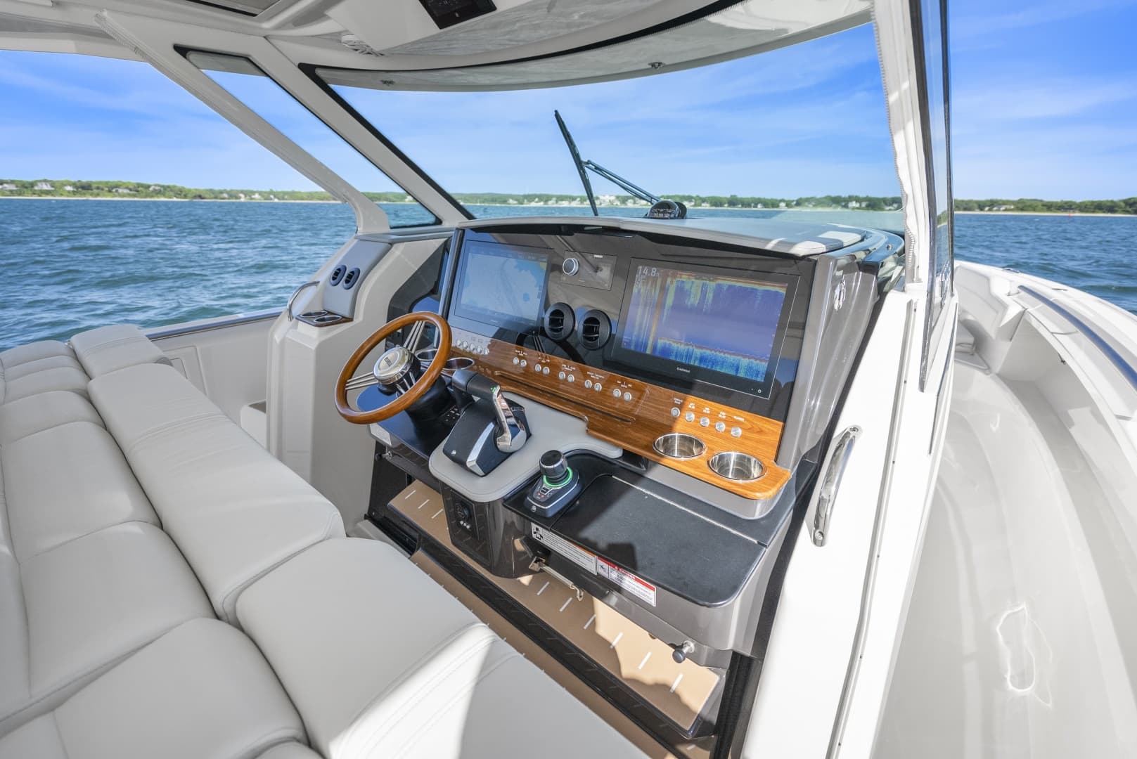 2024 Tiara Sport 