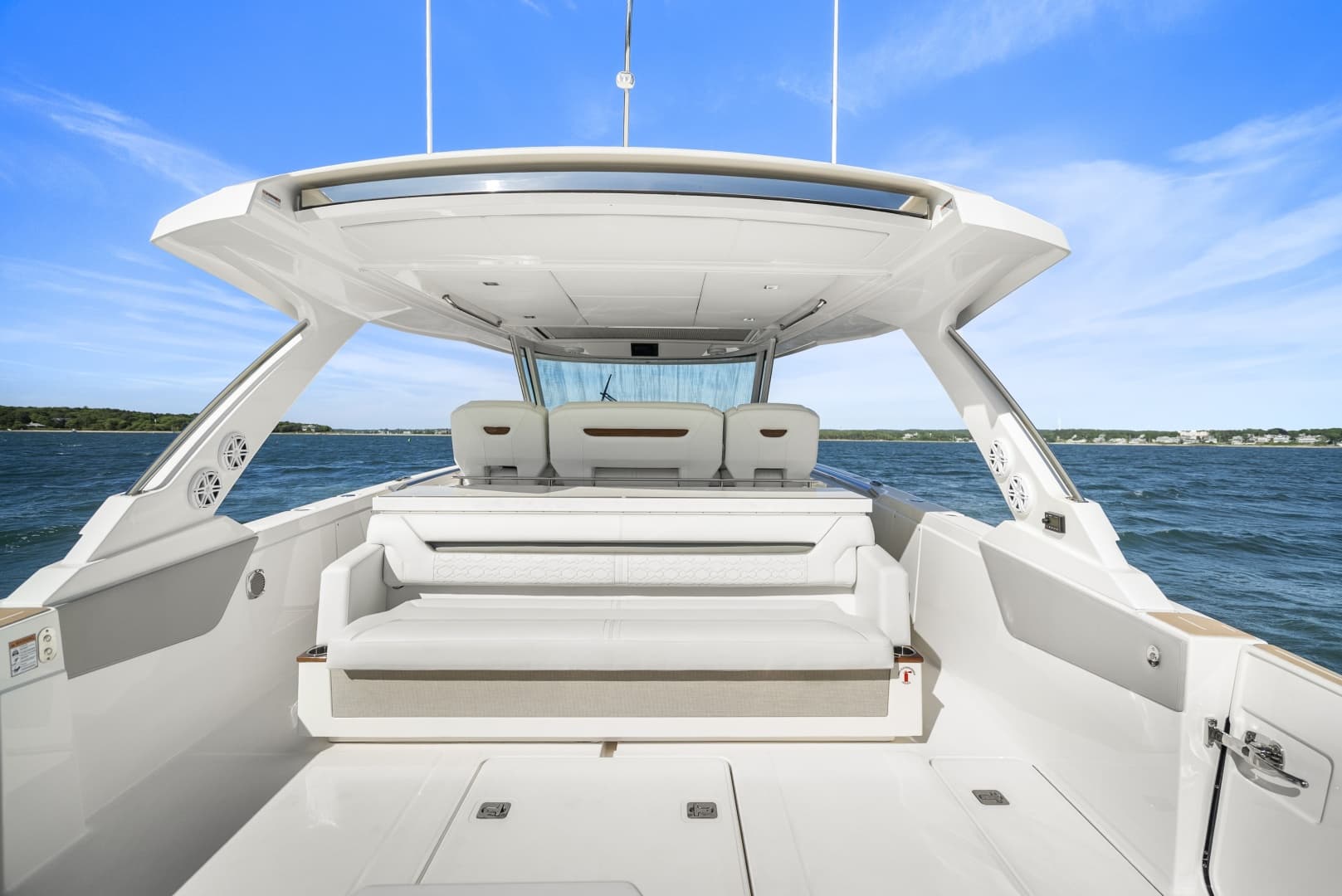 2024 Tiara Sport 
