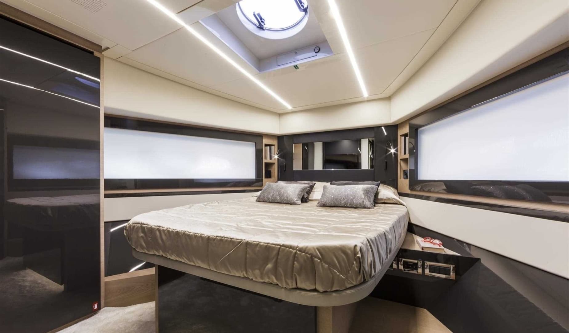 2018 Pershing 70 In Dubai UAE   9