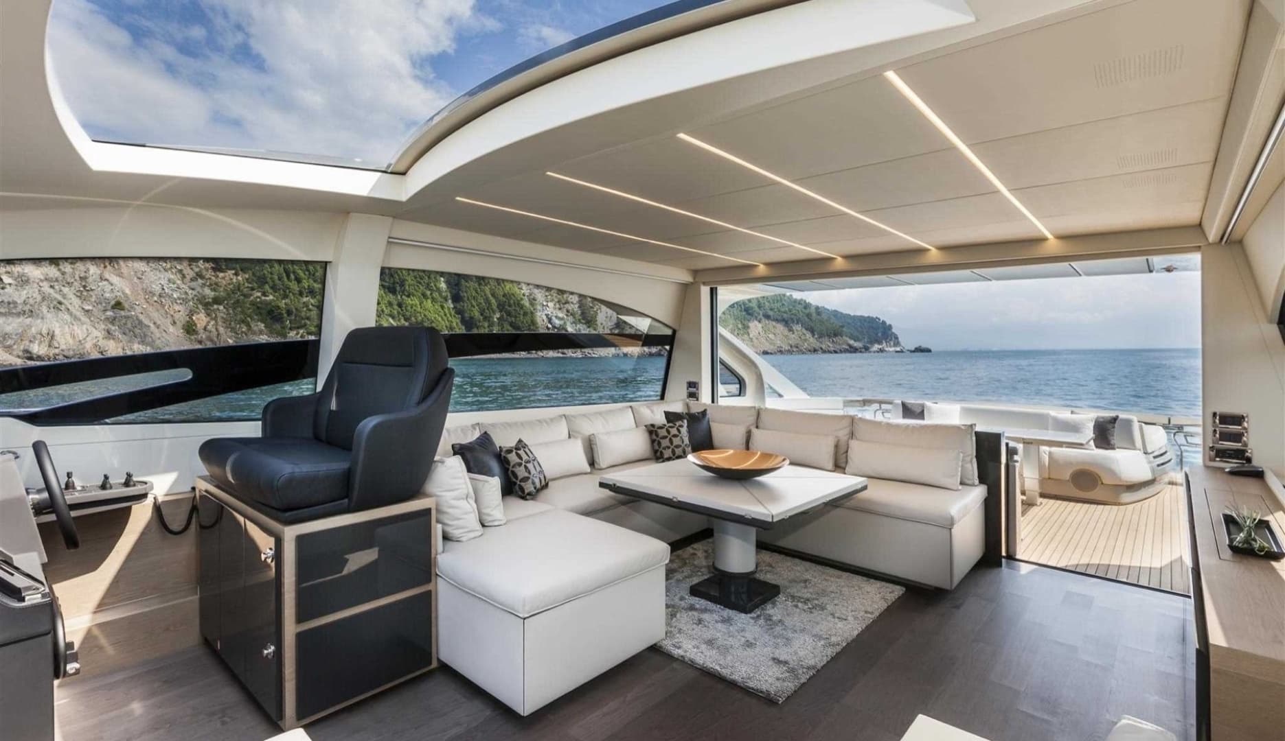 2018 Pershing 70 In Dubai UAE   4