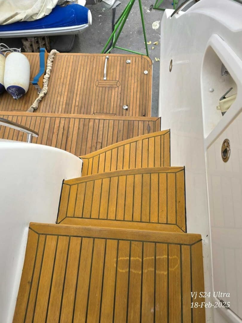 2011 Azimut 70