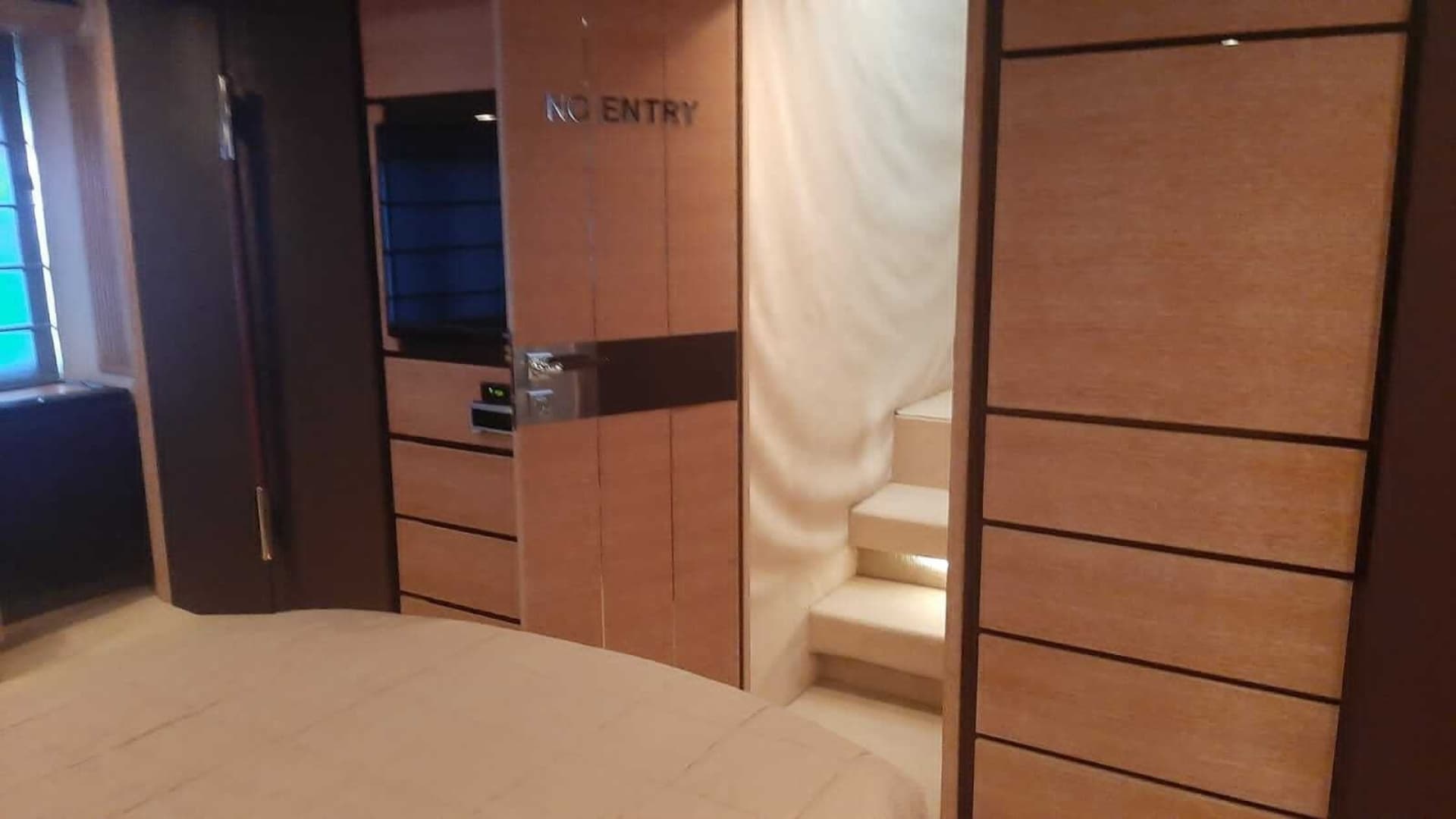 2011 Azimut 70