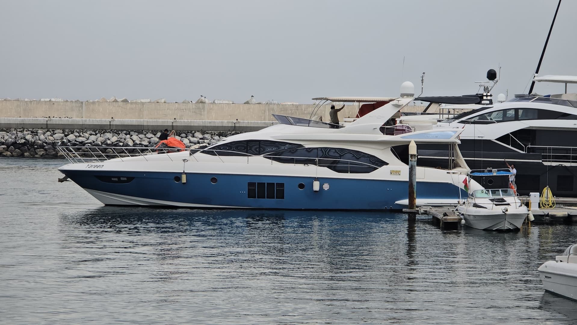 2011 Azimut 70