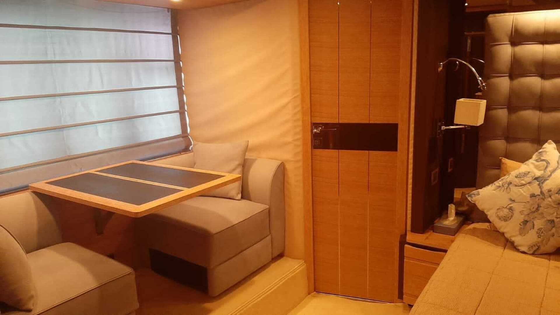 2011 Azimut 70