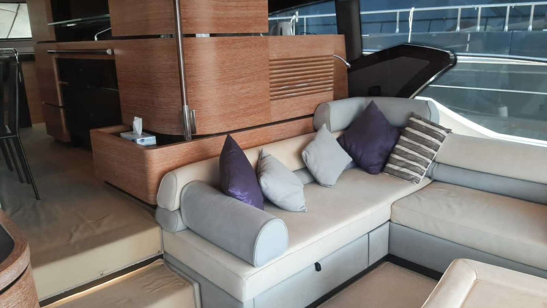 2011 Azimut 70