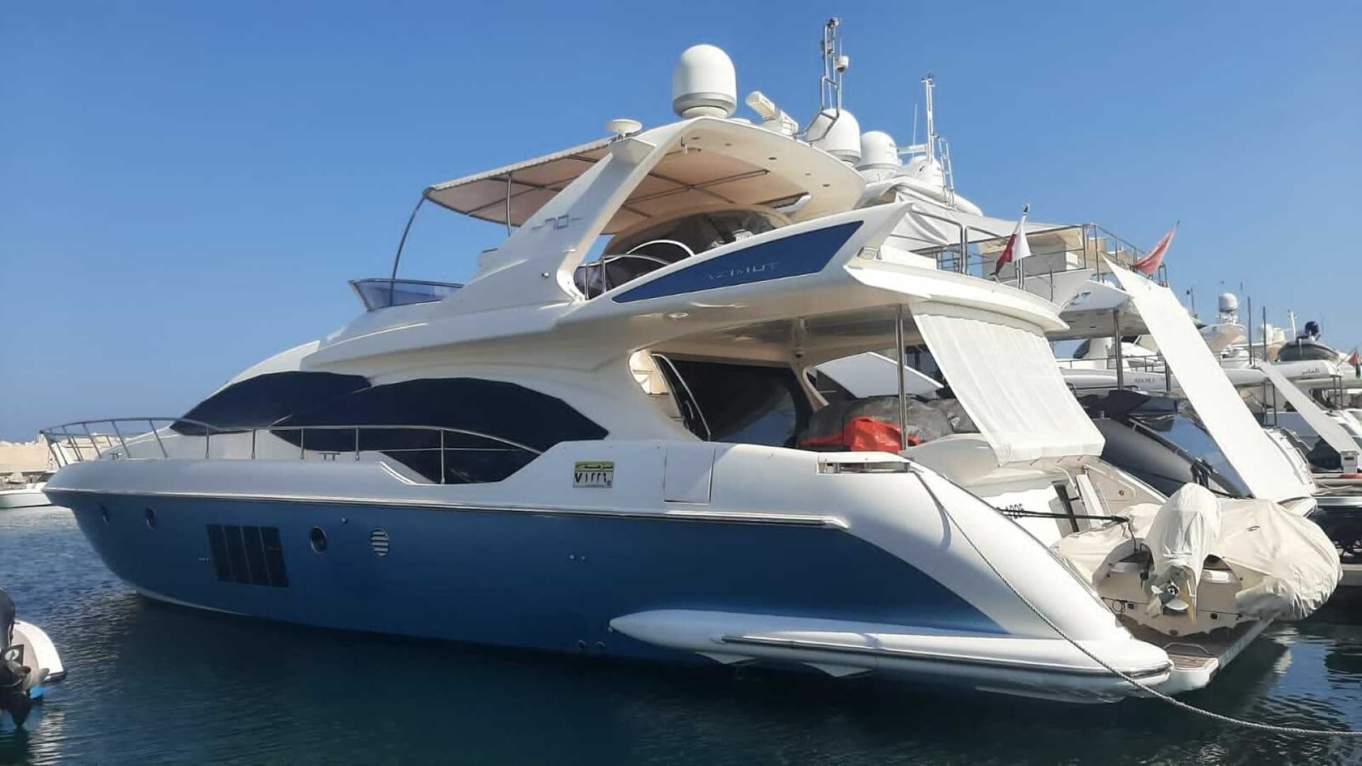 2011 Azimut 70
