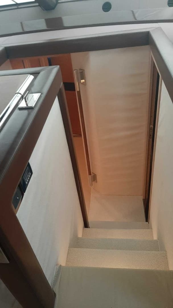 2011 Azimut 70