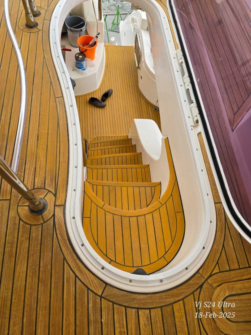 2011 Azimut 70