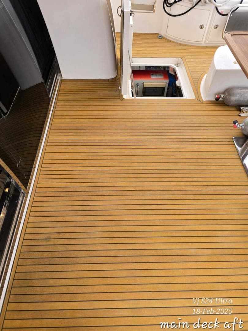 2011 Azimut 70